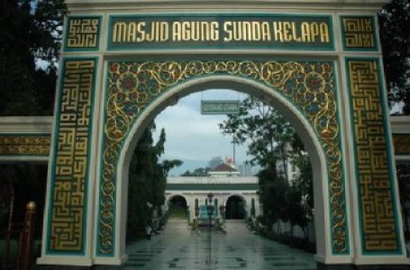 Mualaf Masjid Sunda Kelapa Gelar Dzikir Akbar
