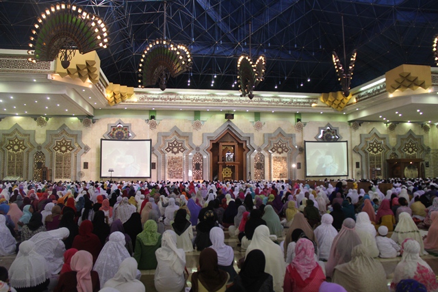 Keutamaan Bulan Rajab, ia merupakan salah satu dari bulan haram. Di mana bulan haram ini adalah bulan yang dimuliakan Keutamaan Bulan Rajab, ia merupakan salah satu dari bulan haram. Di mana bulan haram ini adalah bulan yang dimuliakan