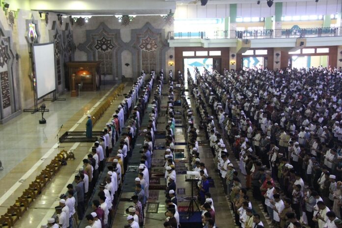 Sholat Jumat di JIC