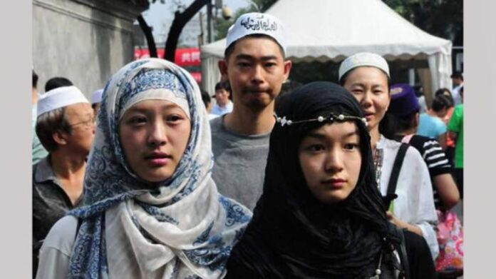 Potret-Anak-Muda-Muslim-di-China