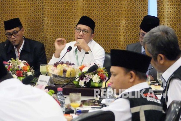 menteri-agama-lukman-hakim-saifuddin-memimpin-rapat-persiapan-_160906135306-449