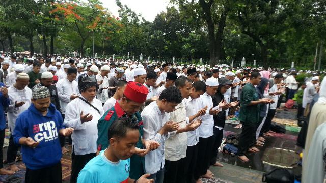 52031924901-doa_di_monas