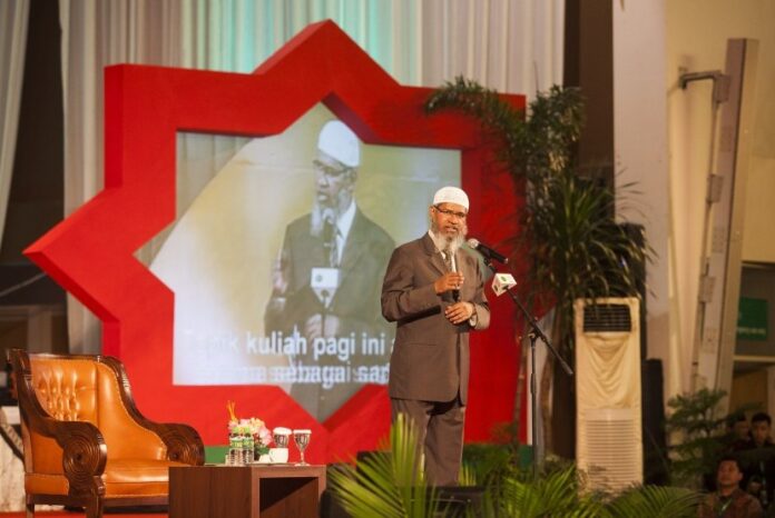 cendekiawan-muslim-zakir-naik-memberikan-pemaparan-saat-kuliah-umum-_170403144310-393