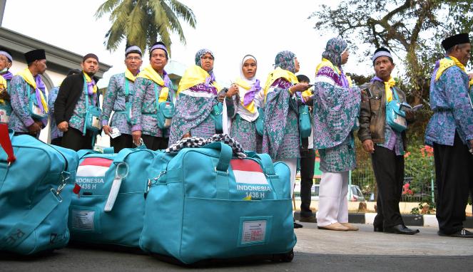 331679_kloter-pertama-jamaah-haji-diberangkatkan_663_382