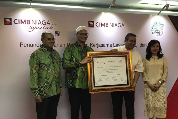 asphurindo-menggandeng-bank-cimb-niaga-syariah-_170714213601-690