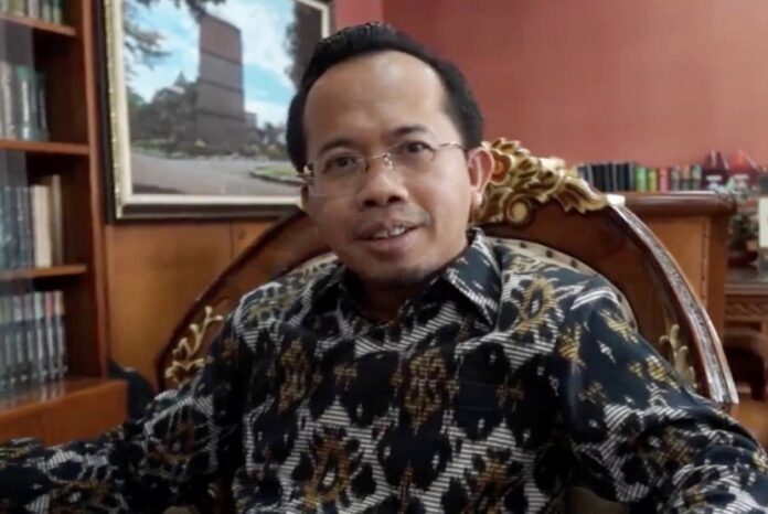 ketua-lajnah-pentashihan-mushaf-alquran-muchlis-hanafi-_170307224225-792