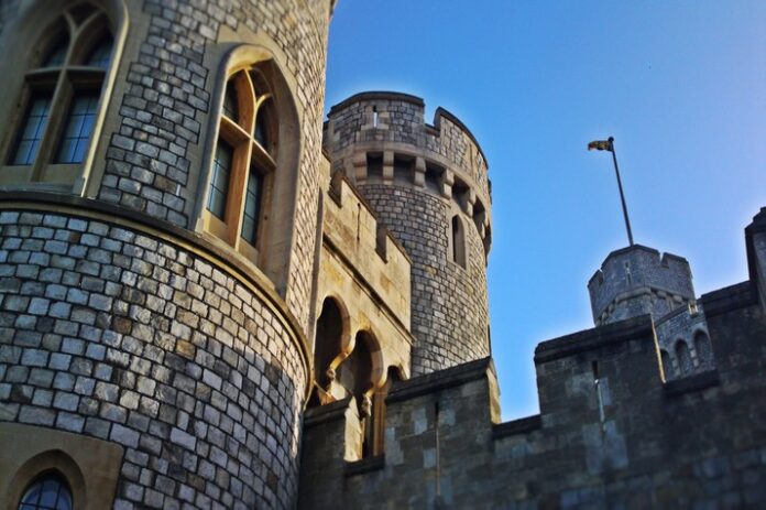 Bendera-Yang-Tertinggal