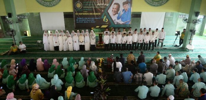 sejumlah-hafidz-siap-melakukan-prosesi-wisuda-saat-milad-ke-46-_170711194608-121