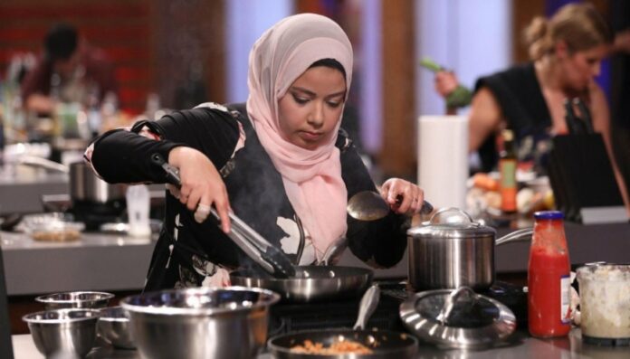 316First-Hijabi-Contestan