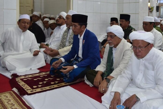 presiden-joko-widodo-jokowi-menghadiri-haul-ke-13-ulama-karismatik-_180326022445-835