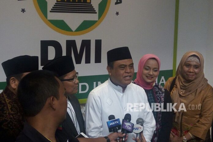 ketua-komisi-dakwah-mui-kh-muhammad-cholil-nafis-bersama-_180405173725-152