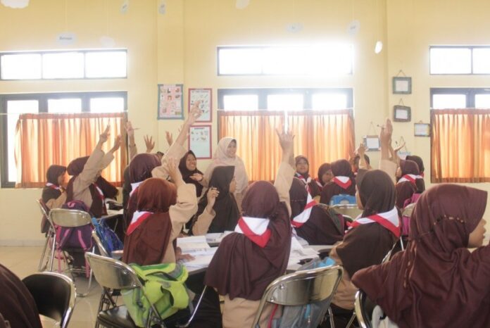 suasana-kegiatan-kelas-observasi-yang-diadakan-oleh-smp-cendekia-baznas-_171019004025-321