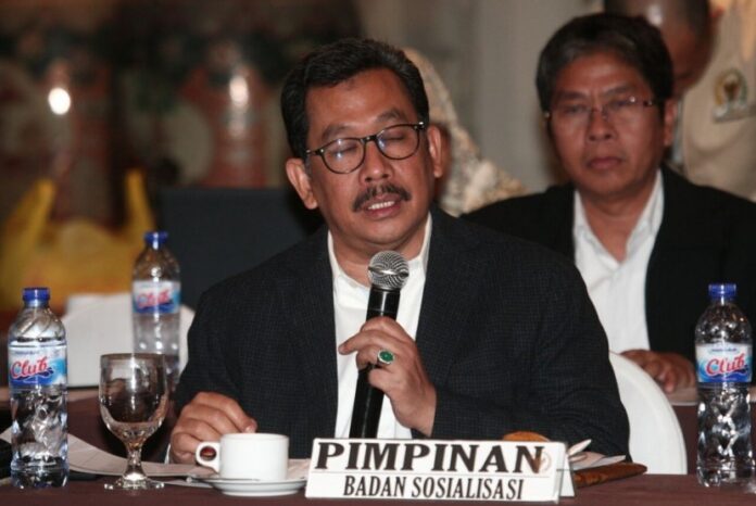 wakil-ketua-badan-sosialisasi-mpr-ri-zainut-tauhid-saadi-_171214102425-697