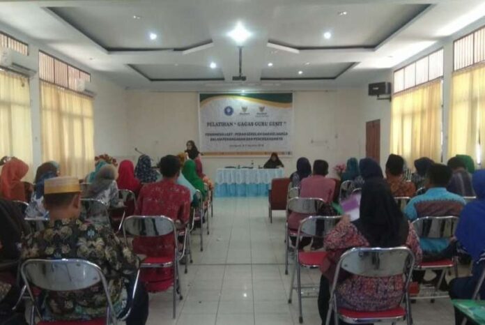 suasana-pelatihan-guru-dalam-penanganan-dan-pencegahan-lgbt-yang-_180813234940-987