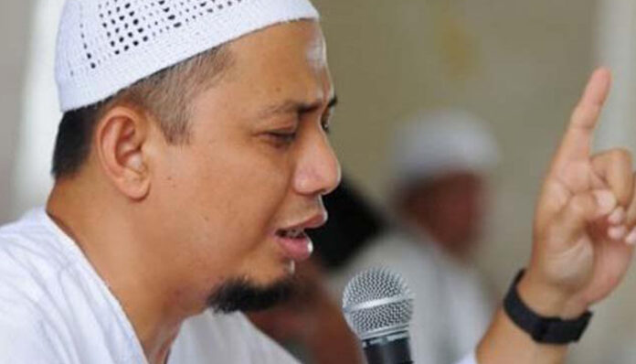 Ustadz-Arifin-Ilham2