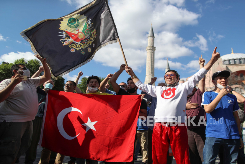 APAKAH PERUBAHAN HAGIA SOPHIA MEWAKILI MUSLIM DUNIA? - Jakarta Islamic ...