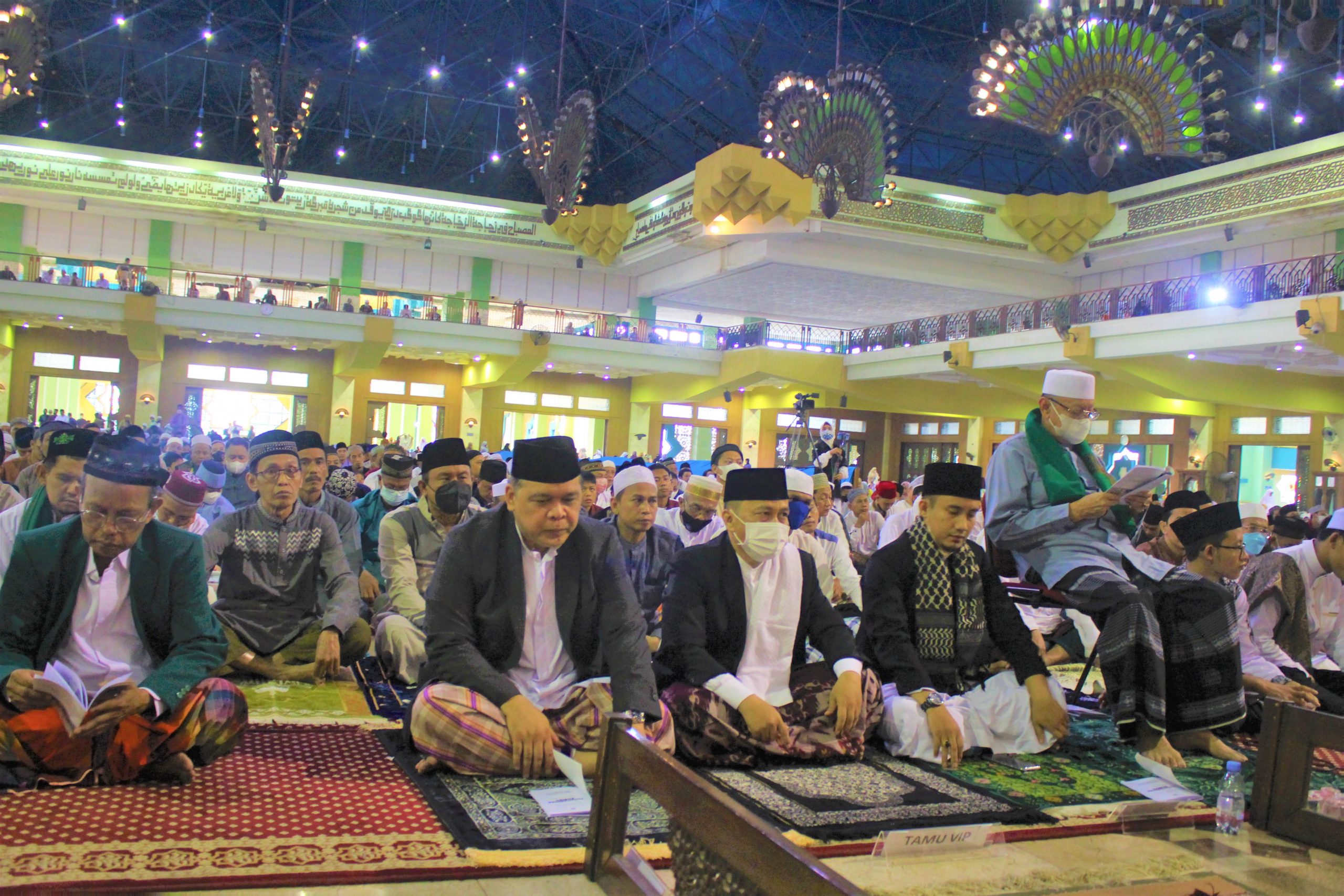 RIBUAN JAMAAH HADIRI SHALAT IED DI JAKARTA ISLAMIC CENTRE