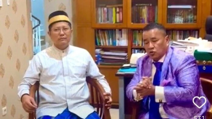 minta-maaf-pemilik-saham-holywings-datangi-kediaman-kiai-cholil minta-maaf-pemilik-saham-holywings-datangi-kediaman-kiai-cholil