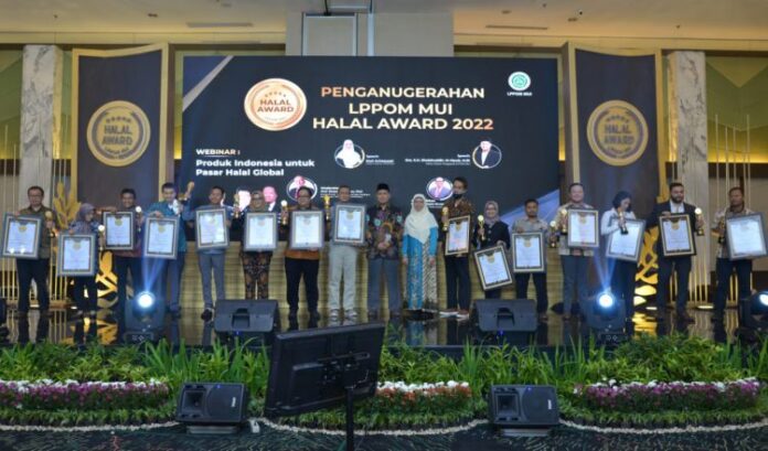 bentuk-apresiasi-lppom-mui-gelar-award-2022 bentuk-apresiasi-lppom-mui-gelar-award-2022