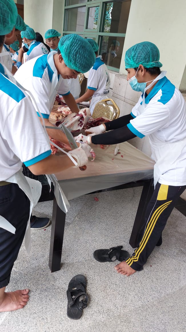 Proses pemotongan tulang