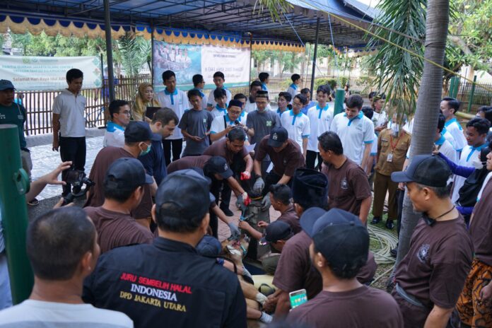 60-santri-tahfidz-sulaimaniyah-bantu-kurban-di-jic