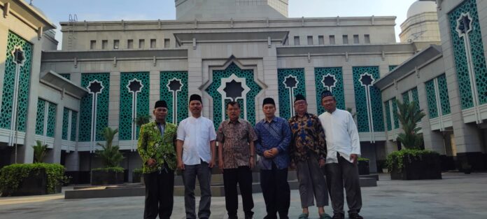 pasca-terbakar-jusuf-kalla-tinjau-masjid-jic