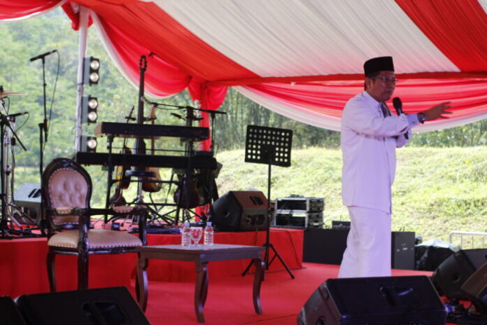 kiai-cholil-sujud-selain-kepada-allah-hukumnya-haram
