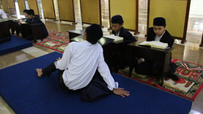 jangan-menunggu-waktu-luang