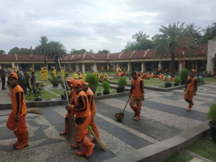 empat-bulan-pasca-terbakar-akhirnya-masjid-jic-dibersihkan