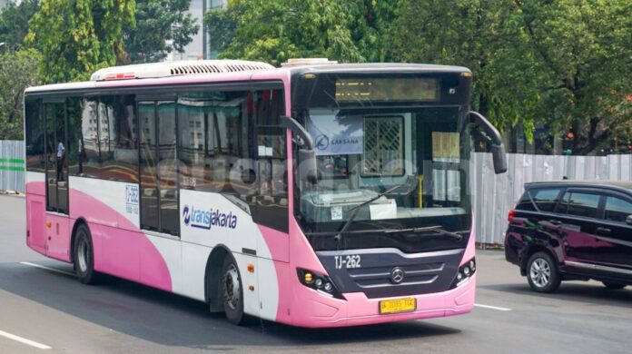 cegah-aksi-pelecehan-seksual-transjakarta-tambah-bus-khusus-wanita