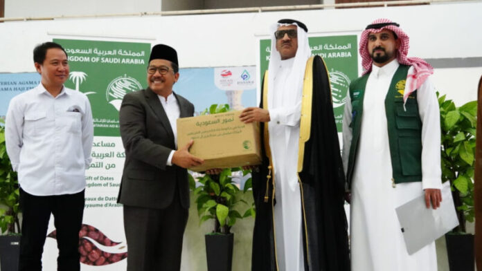 100-ton-kurma-dari-raja-salman-diterima-kemenag