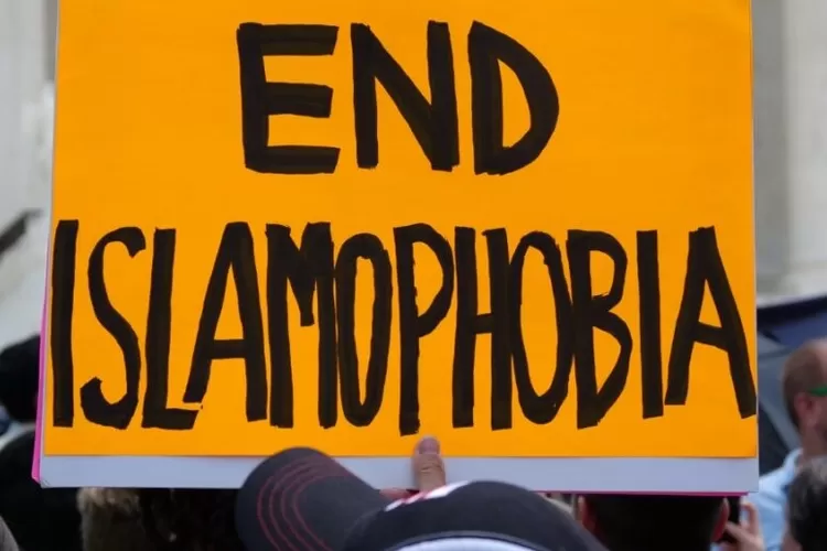 Uni Eropa Susun Rencana Perangi Islamofobia