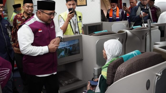 menteri-agama-lepas-388-jamaah-haji-kloter-pertama