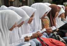 JURNAL AL-MADINAH : ISLAMISASI PERKOTAAN, PREFERENSI PENDIDIKAN SEKOLAH ISLAM TERPADU jurnal-al-madinah-vol-3-islamisasi-perkotaan-preperensi-pendidikan-sekolah-islam-terpadu