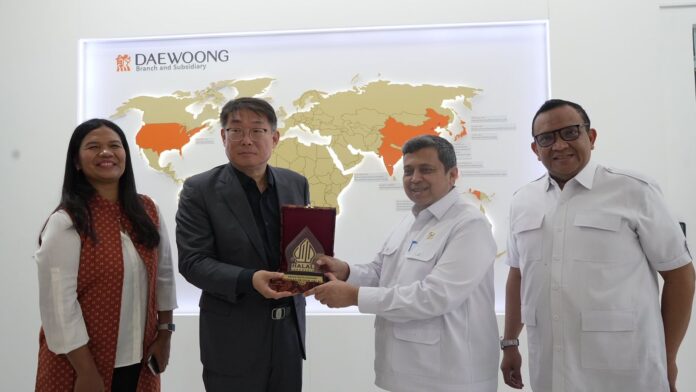 bpjph-dorong-industri-farmasi-sertifikasi-halal-produknya