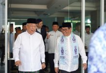 GUBERNUR DKI SALAT JUMAT DI MASJID RAYA JIC DAN TINJAU DAMPAK KEBAKARAN