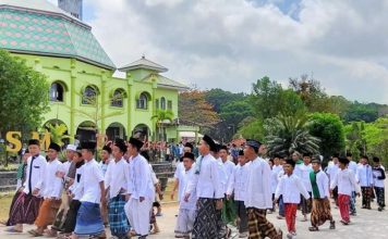 PESANTREN SEBAGAI LEMBAGA PENDIDIKAN UNGGULAN