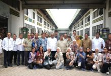 BPJPH TINJAU KESIAPAN INDUSTRI SEPATU HADAPI WAJIB HALAL