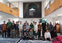 MUHAMMADIYAH UK KENALKAN ISLAM INDONESIA DALAM KAMPANYE VISIT MY MOSQUE DI LONDON