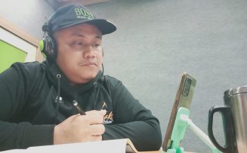 PENULIS ADE SUHANDI DORONG GURU UBAH PENGALAMAN MENGAJAR MENJADI BUKU