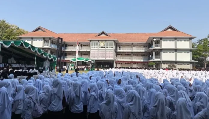 apel-hari-santri-di-jombang-22102026_1792632001-850x484